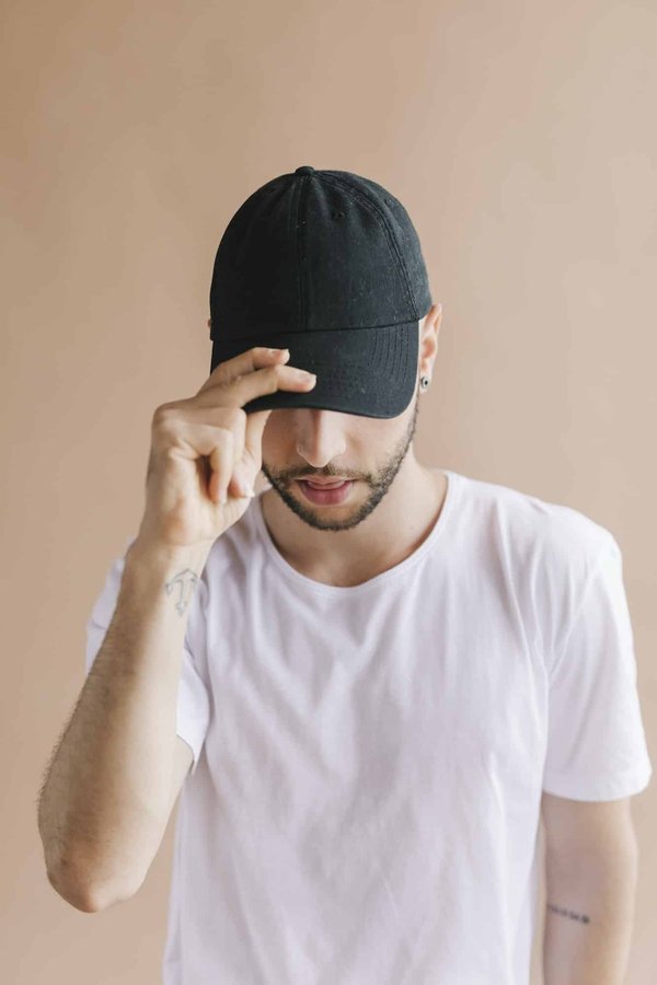 Casquette personnalisée : choisir la forme qui vous convient